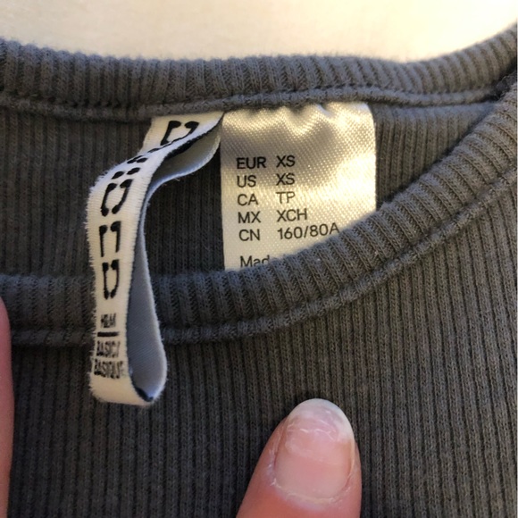 H&M basic t-shirt grey - Picture 2 of 2